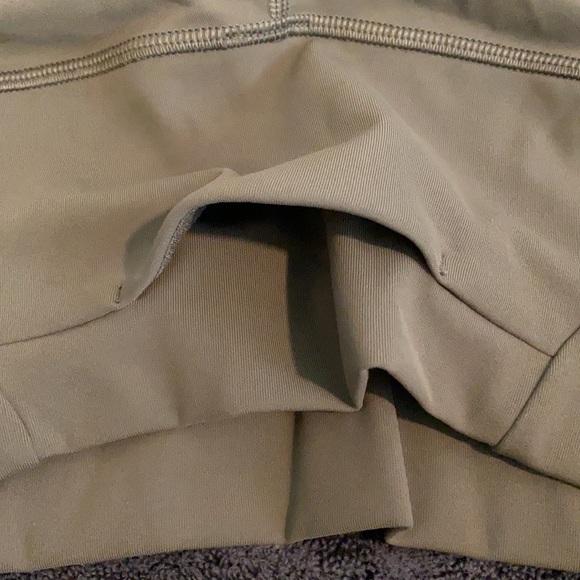 Lululemon green mesh design leggings - Picture 6 of 7